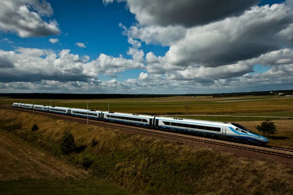 Gdzie dojeżdżają pociągi nad morze? Sprawdź najlepsze trasy i połączenia