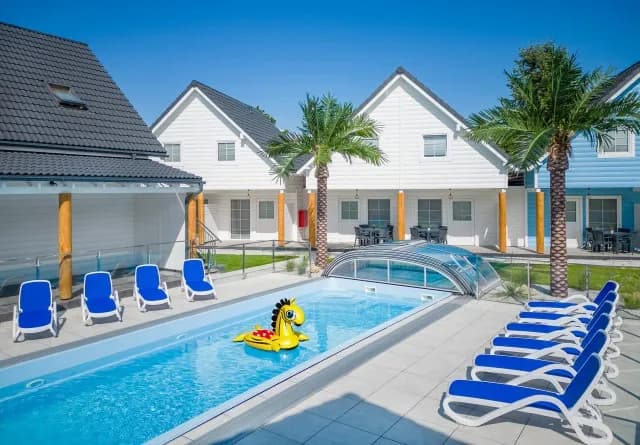 Najtańsze noclegi nad morzem – jak zaoszczędzić na wakacjach