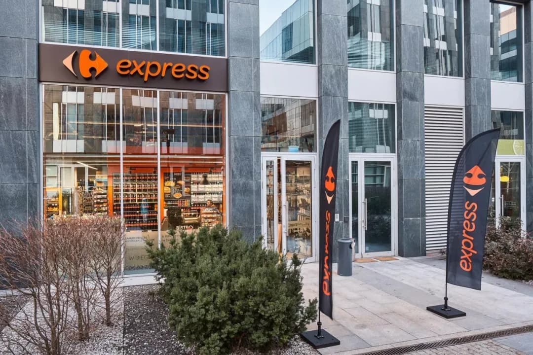 Czy w Kołobrzegu jest Carrefour? Sprawdź lokalizację i ofertę sklepu