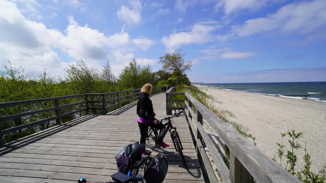 Koszalin Kołobrzeg ile km? Sprawdź najkrótszą trasę i czas podróży