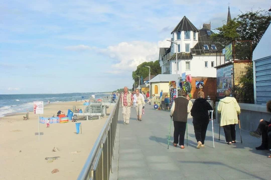 Jak dojechać z Sarbinowa do Mielna? Sprawdź najlepsze opcje transportu