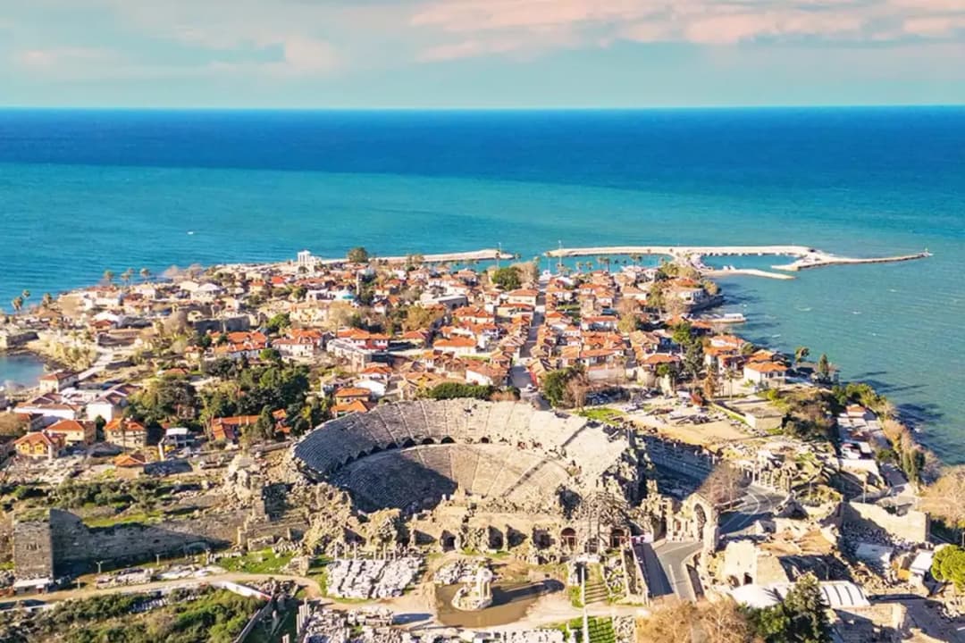 Antalya nad jakim morzem? Odkryj piękno Morza Śródziemnego