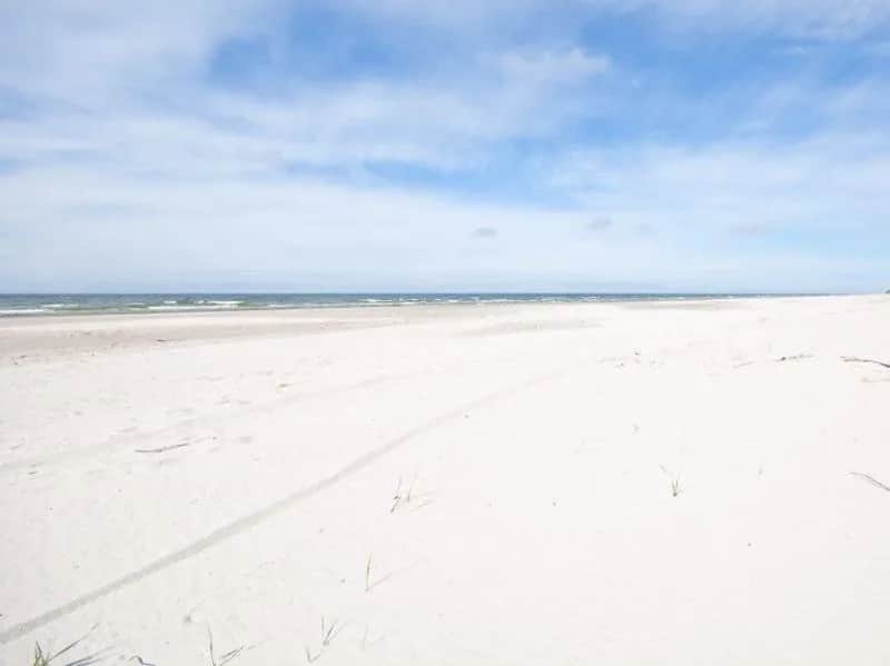 Ile do morza z Słajszewa? Sprawdź, jak blisko jest plaża